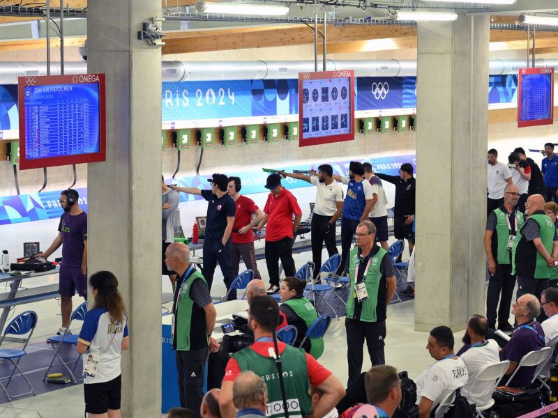 pistola m maldini monna foto mezzelani gmt48 pistola m maldini monna foto mezzelani gmt48