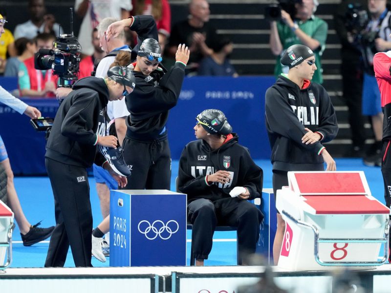 nuoto staffetta dx100m stile libero sfe05979 copia simone ferraro ph nuoto staffetta dx100m stile libero sfe05979 copia simone ferraro ph