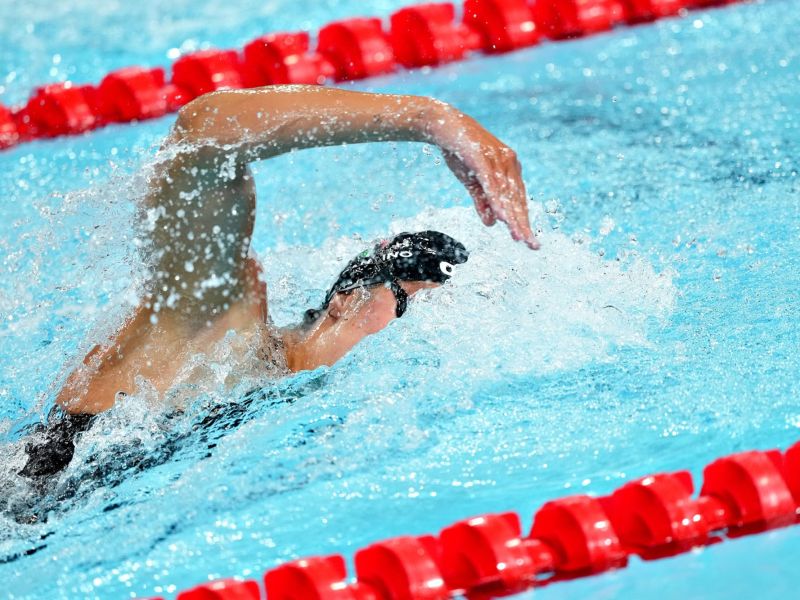 nuoto staffetta dx100m stile libero sfe06274 copia simone ferraro ph nuoto staffetta dx100m stile libero sfe06274 copia simone ferraro ph