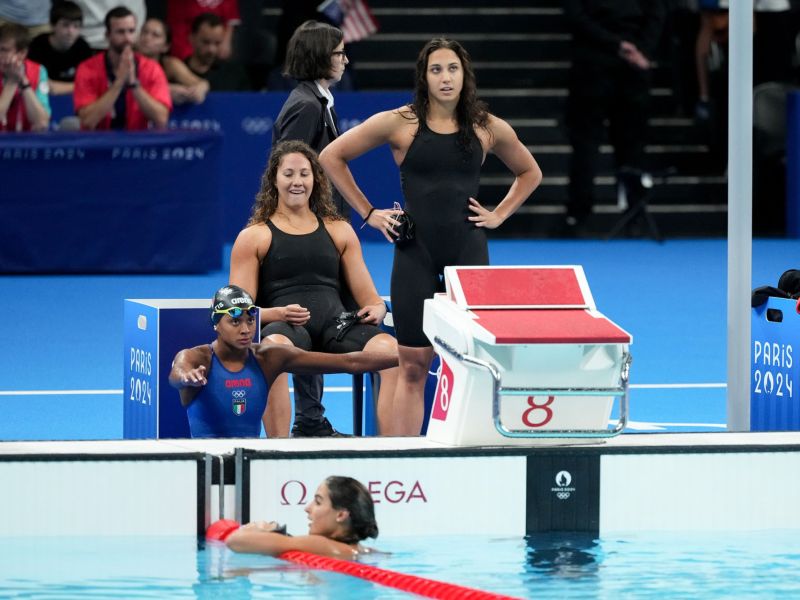 nuoto staffetta dx100m stile libero sfe06742 copia simone ferraro ph nuoto staffetta dx100m stile libero sfe06742 copia simone ferraro ph