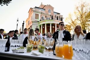 whatsapp image026 04 09 at 00.09.24  