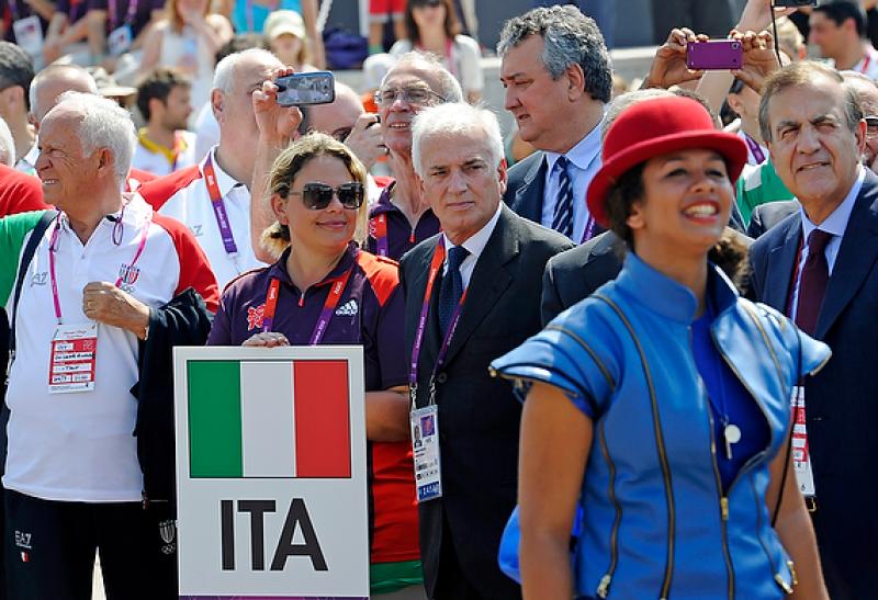 alzabandiera003 alzabandiera003