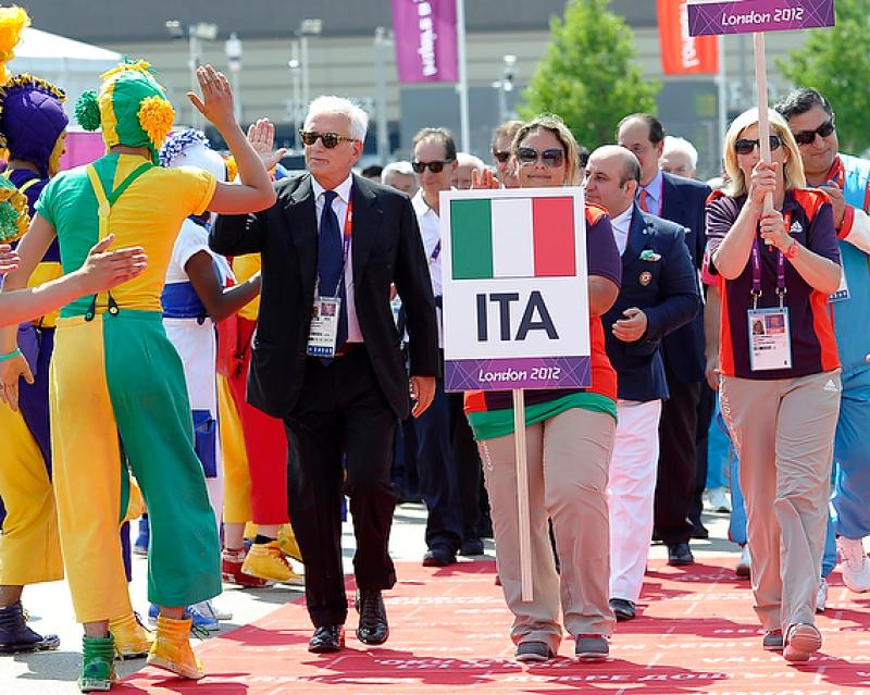 alzabandiera009 alzabandiera009