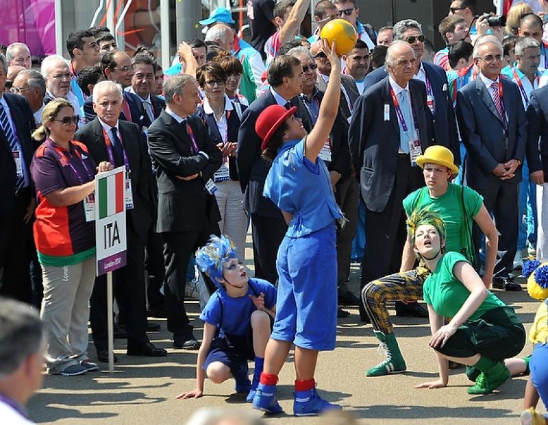 alzabandiera037 alzabandiera037