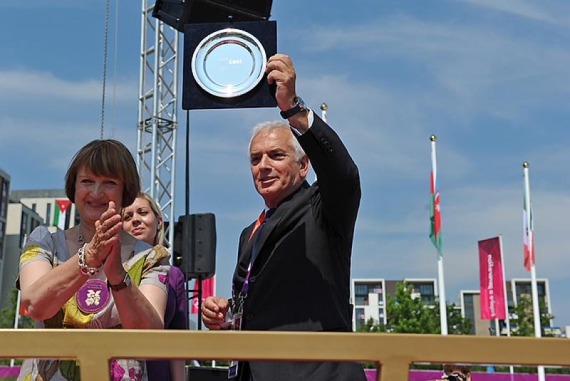 alzabandiera049 alzabandiera049