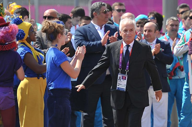 alzabandiera050 alzabandiera050