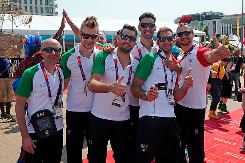 alzabandiera068 alzabandiera068