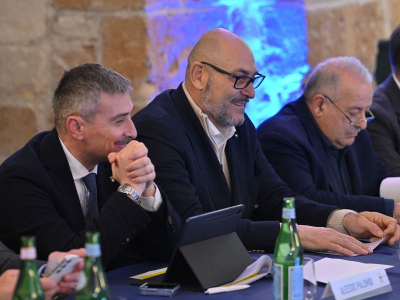 giunta taranto foto mezzelani gmt giunta taranto foto mezzelani gmt