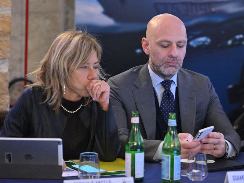 giunta taranto foto mezzelani gmt giunta taranto foto mezzelani gmt