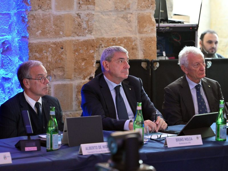 giunta taranto foto mezzelani gmt giunta taranto foto mezzelani gmt