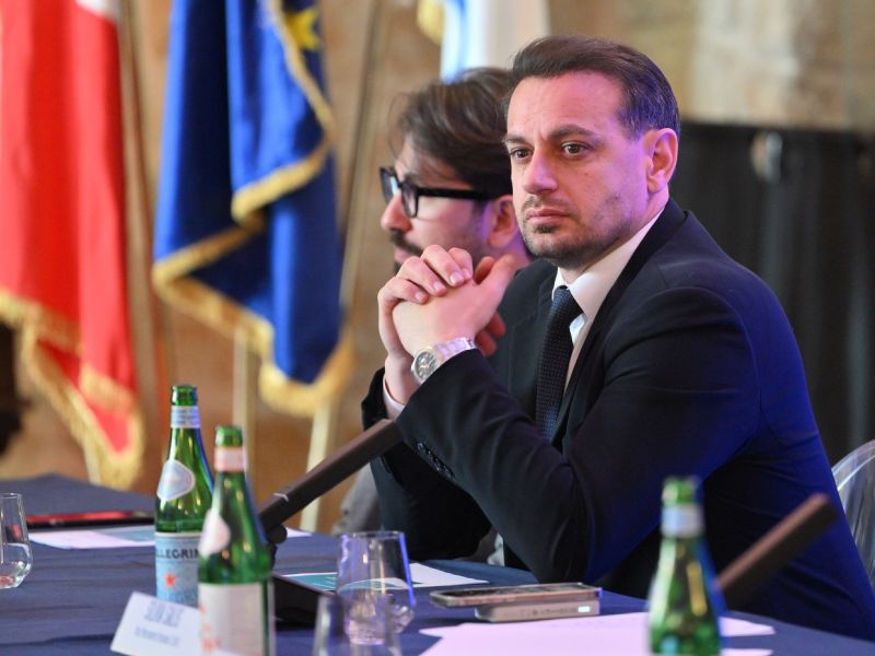 giunta taranto foto mezzelani gmt giunta taranto foto mezzelani gmt