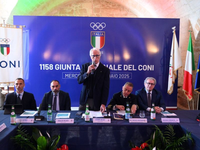 giunta taranto foto mezzelani gmt giunta taranto foto mezzelani gmt