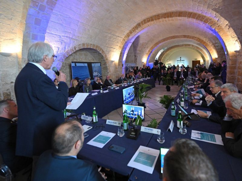 giunta taranto foto mezzelani gmt giunta taranto foto mezzelani gmt