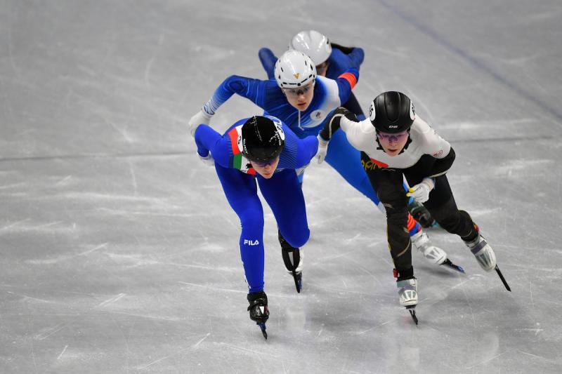 batteria vincente arianna fontana foto mezzelani gmt061 batteria vincente arianna fontana foto mezzelani gmt061