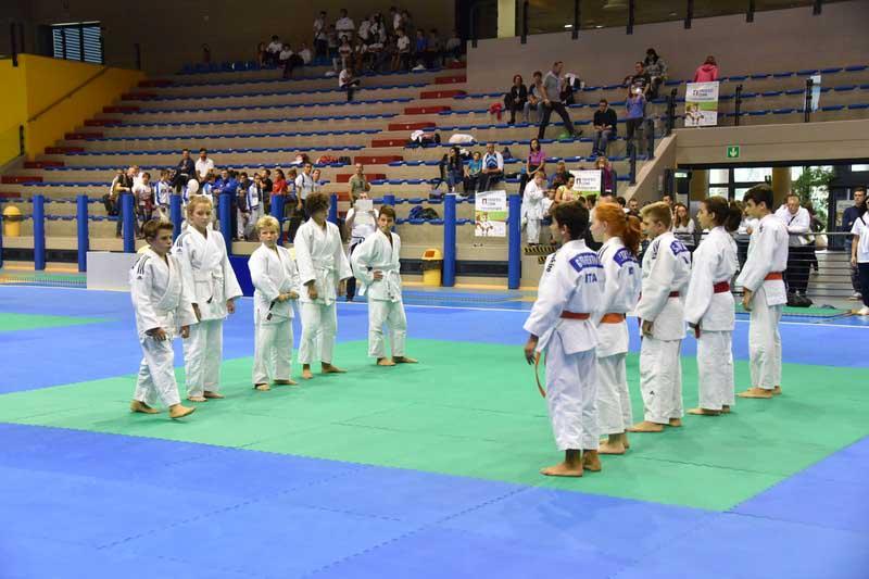 r75_3505_20180906_2097054576 r75_3505_20180906_2097054576