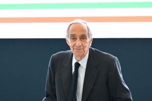 elezioni coni rdt foto di tondo coni elezioni coni rdt foto di tondo coni
