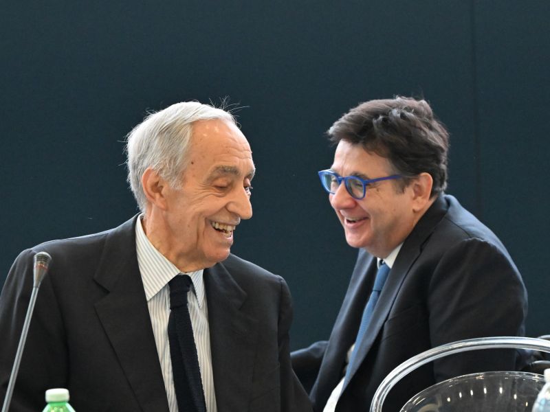 elezioni coni rdt foto di tondo coni elezioni coni rdt foto di tondo coni