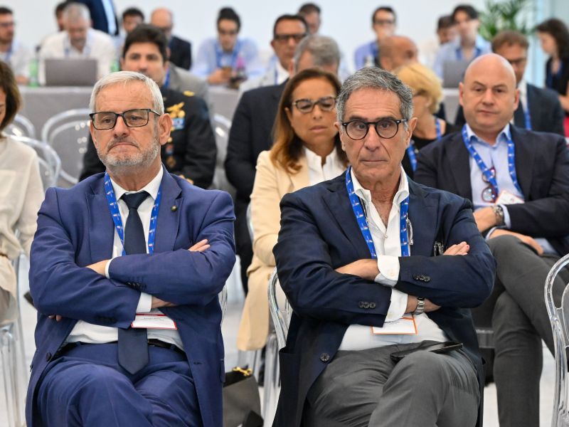 elezioni coni rdt foto di tondo coni elezioni coni rdt foto di tondo coni