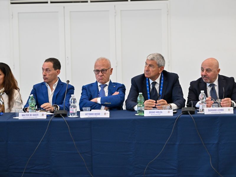elezioni coni rdt foto di tondo coni elezioni coni rdt foto di tondo coni
