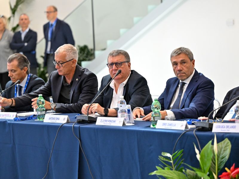 elezioni coni rdt foto di tondo coni elezioni coni rdt foto di tondo coni