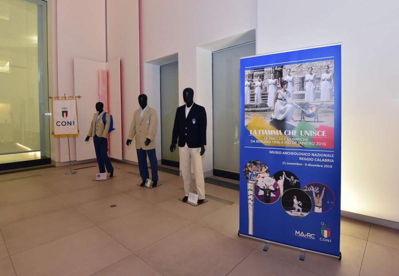 mostra fiacole bronzi di riace Foto Mezzelani GMT 048 mostra fiacole bronzi di riace Foto Mezzelani GMT 048