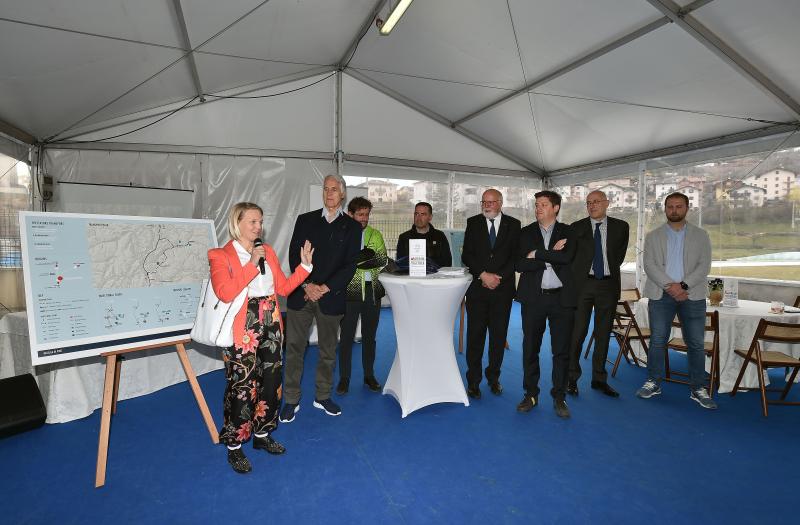 baselgadelpinemezzelanigmt002 baselgadelpinemezzelanigmt002