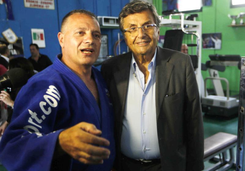 409976a435d2102ae9c3fb0d47cb8db6 409976a435d2102ae9c3fb0d47cb8db6