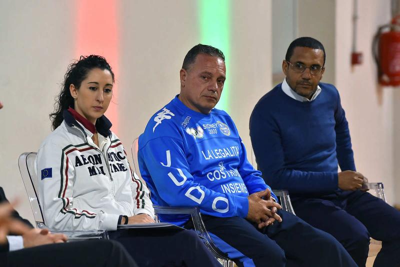 0064corvialemezzelanigmt 0064corvialemezzelanigmt