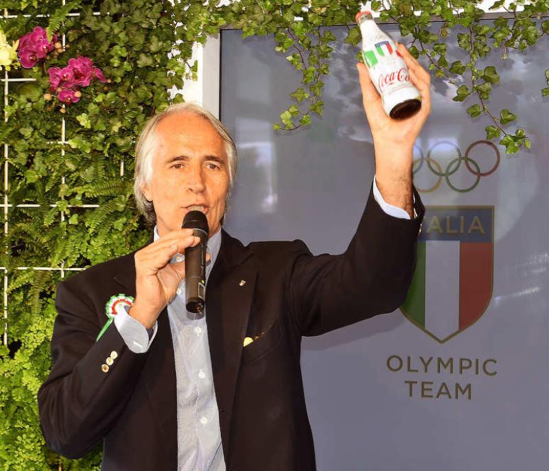 cocacolamezzelanigmt001_cr cocacolamezzelanigmt001_cr