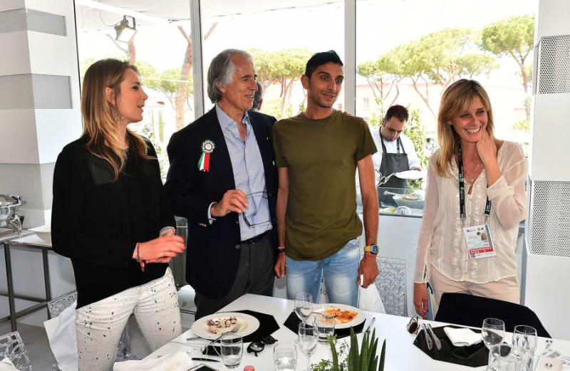 cocacolamezzelanigmt011 cocacolamezzelanigmt011