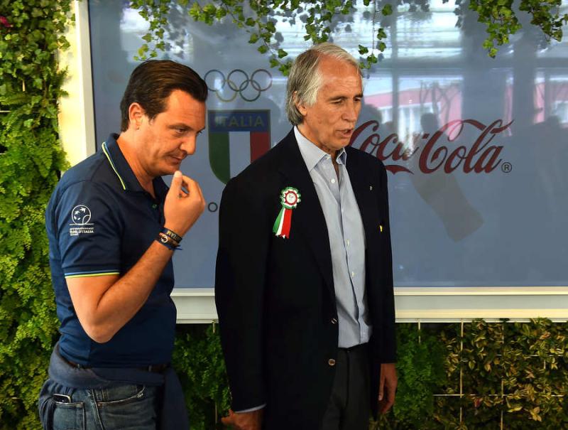 cocacolamezzelanigmt014 cocacolamezzelanigmt014