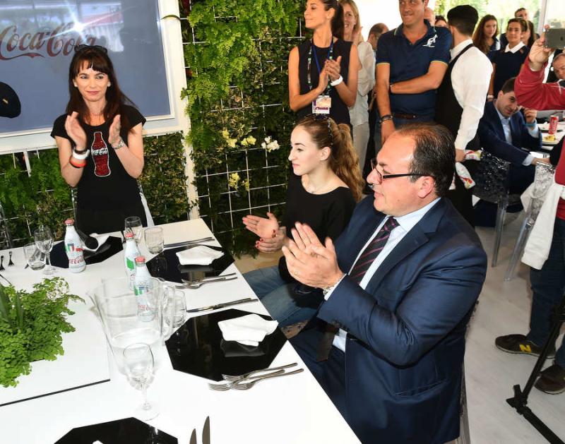 cocacolamezzelanigmt015 cocacolamezzelanigmt015