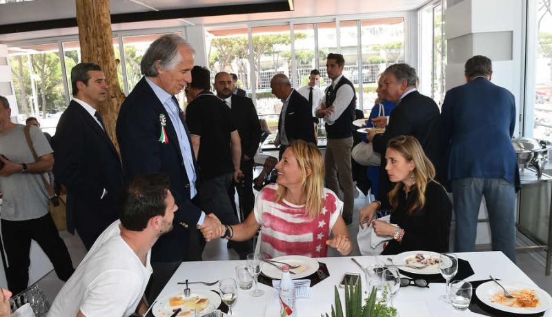 cocacolamezzelanigmt029 cocacolamezzelanigmt029