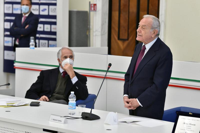 premi_ussi_2020_foto_mezzelani_gmt014_20201209_2077111576 premi_ussi_2020_foto_mezzelani_gmt014_20201209_2077111576