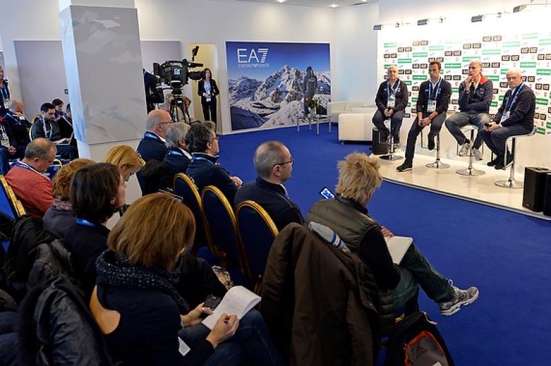 conferenza casa italia foto mezzelani gmt 005 conferenza casa italia foto mezzelani gmt 005