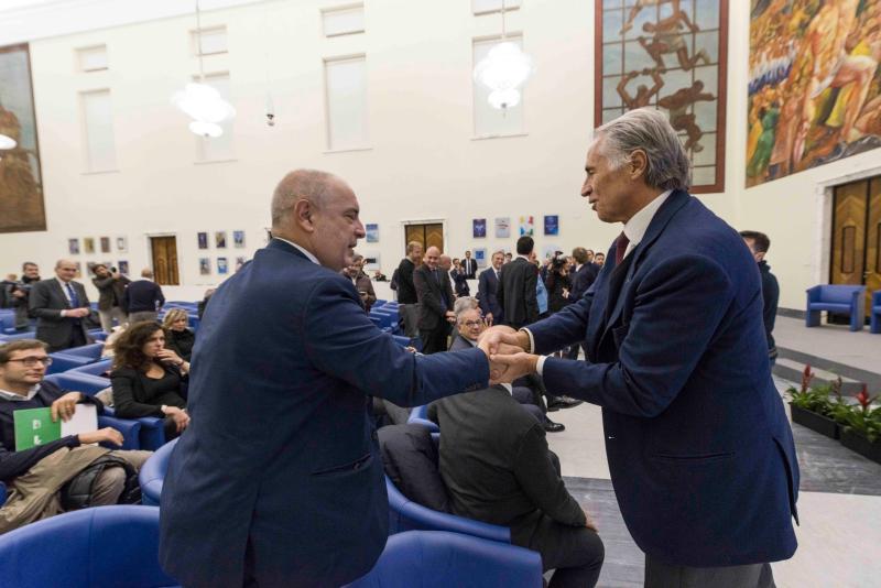 452_©ZC_133007 (1) 452_©ZC_133007 (1)