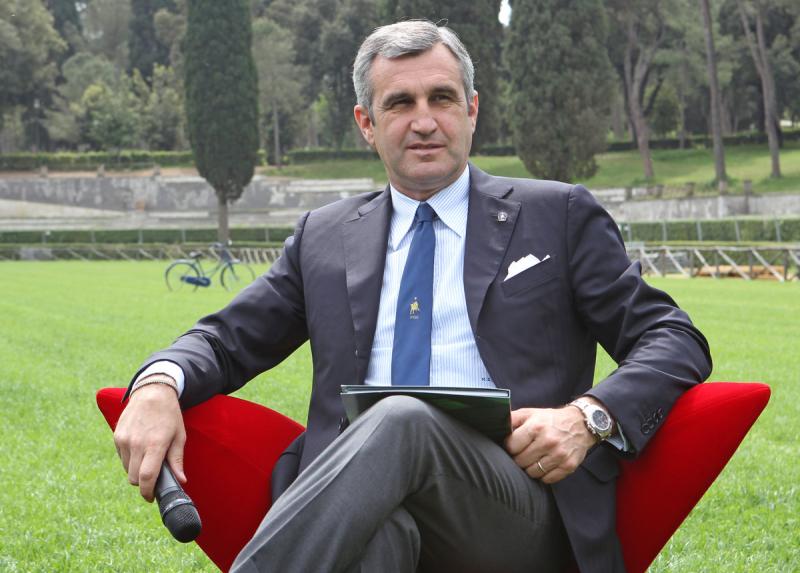 008 Presentazione Piazza di Siena Pagliaricci GMT 008 Presentazione Piazza di Siena Pagliaricci GMT