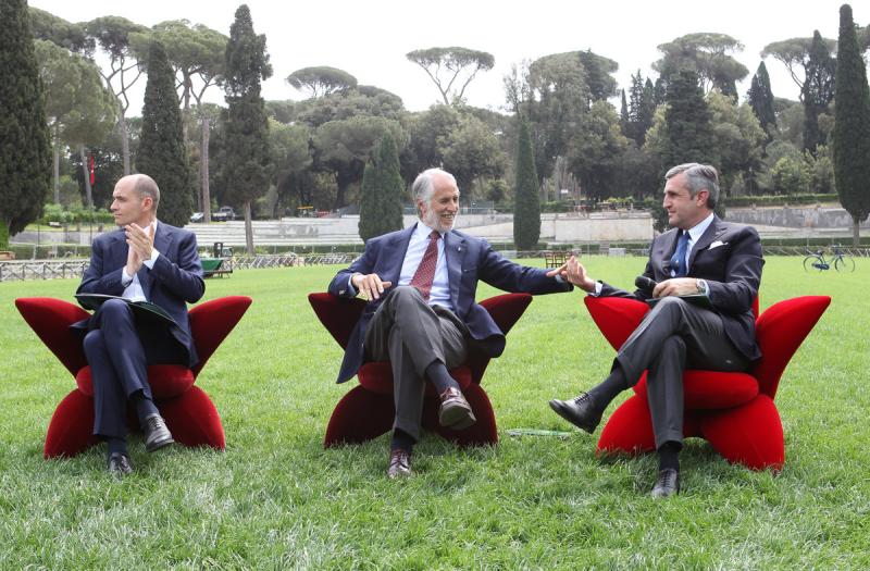 014 Presentazione Piazza di Siena Pagliaricci GMT 014 Presentazione Piazza di Siena Pagliaricci GMT