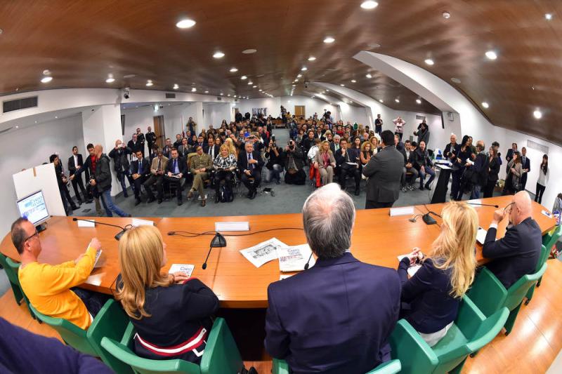 01 ciromezzelanigmt020 01 ciromezzelanigmt020