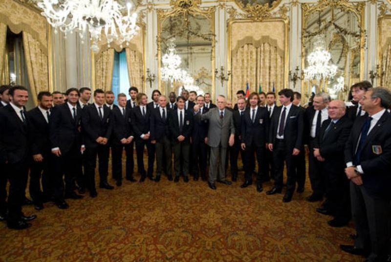 Foto-di-gruppo-squadra Foto-di-gruppo-squadra