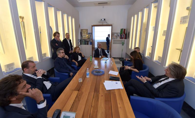 MEZZELANIGMT042 MEZZELANIGMT042