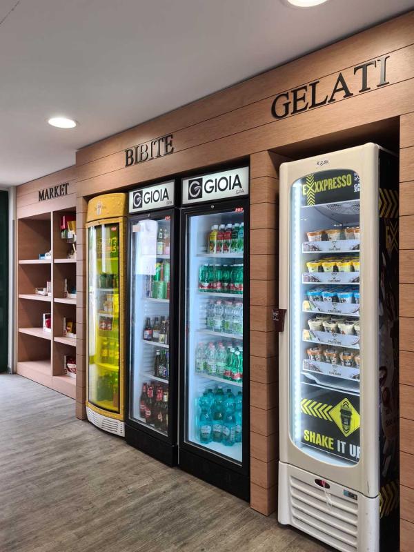 bar_4_20220711_1854663361 bar_4_20220711_1854663361