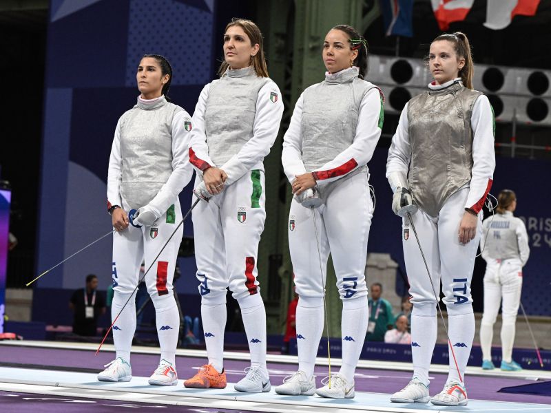 scherma fioretto femminile a squadre ph augusto bizzi  scherma fioretto femminile a squadre ph augusto bizzi