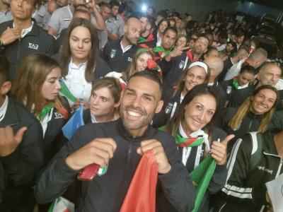 Sfila l'Italia alla Cerimonia d'apertura di Orano 2022