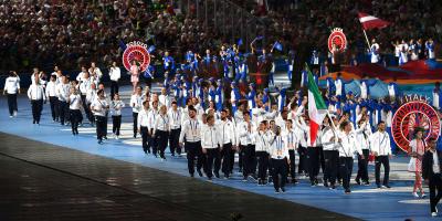 Sfila  l'Italia aperti i Giochi Olimpici Europei