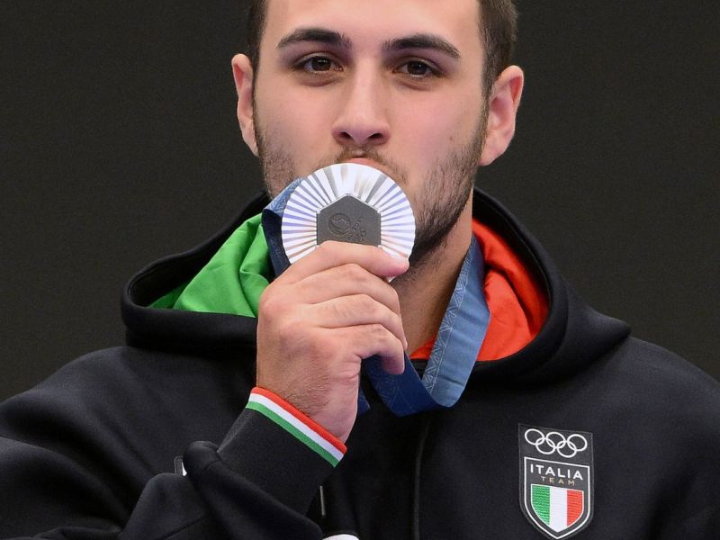 argento bronzo pistola m maldini monna foto mezzelani gmt107 argento bronzo pistola m maldini monna foto mezzelani gmt107