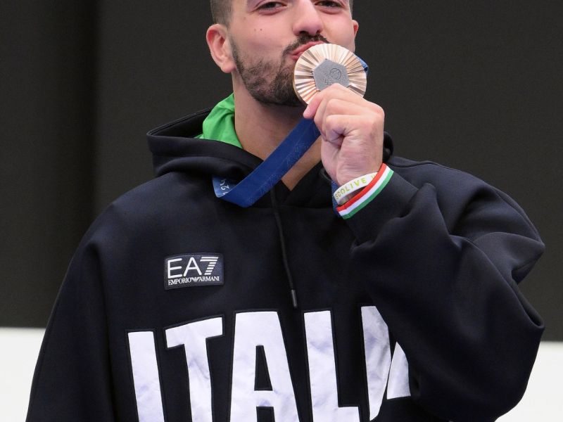 argento bronzo pistola m maldini monna foto mezzelani gmt112 argento bronzo pistola m maldini monna foto mezzelani gmt112