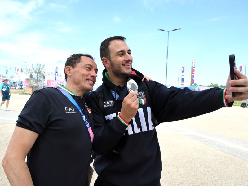 argento bronzo pistola m maldini monna foto mezzelani gmt76 argento bronzo pistola m maldini monna foto mezzelani gmt76