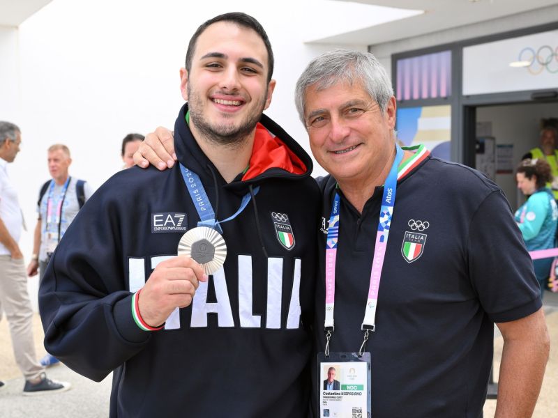 argento bronzo pistola m maldini monna foto mezzelani gmt78 argento bronzo pistola m maldini monna foto mezzelani gmt78