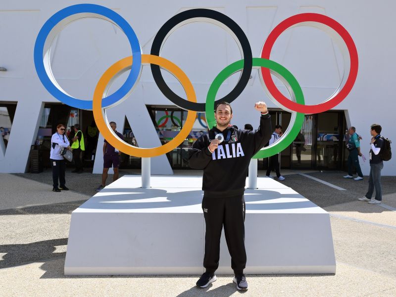 argento bronzo pistola m maldini monna foto mezzelani gmt79 argento bronzo pistola m maldini monna foto mezzelani gmt79